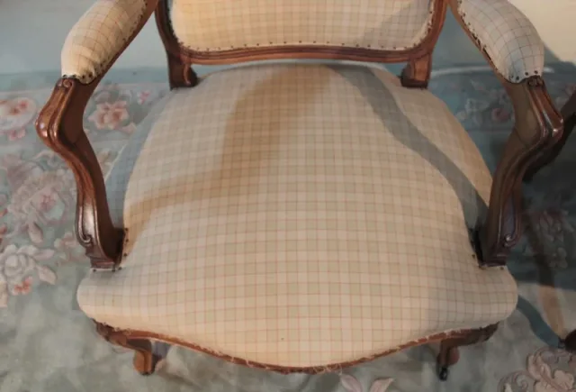 Paire de Fauteuils Louis XV en Noyer XIXeme