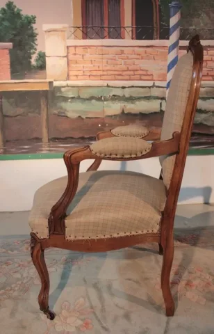 Paire de Fauteuils Louis XV en Noyer XIXeme