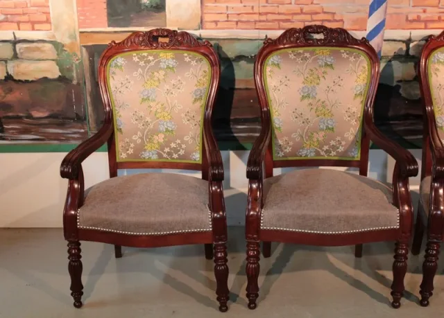 Suite de 4 Fauteuils L Philippe en Acajou XIXeme