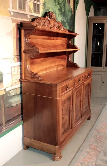 Buffet-Dressoir de Chasse  en Noyer XIXeme