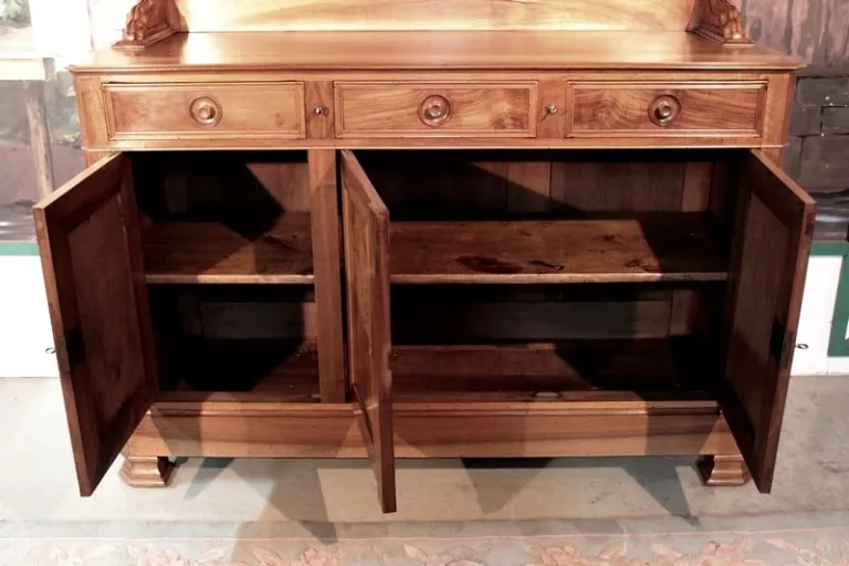 Buffet-Dressoir de Chasse  en Noyer XIXeme