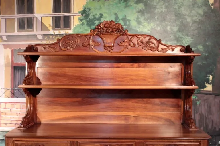 Buffet-Dressoir de Chasse  en Noyer XIXeme