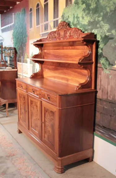 Buffet-Dressoir de Chasse  en Noyer XIXeme