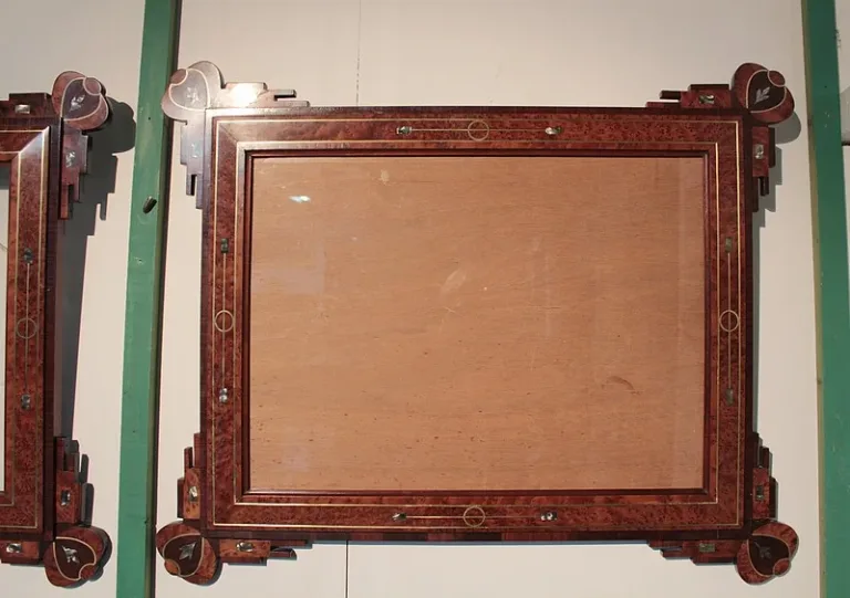 PAAR FRAMES