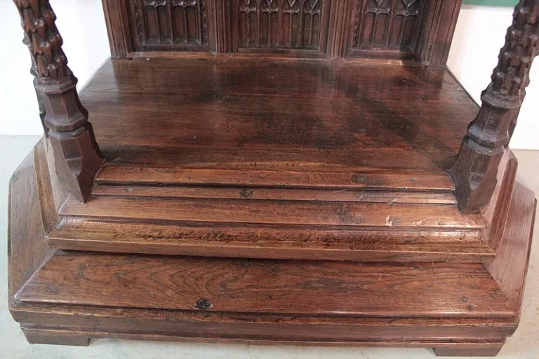 GOTHIC STYLE OAK CUPBOARD