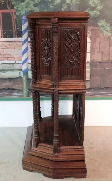 GOTHIC STYLE OAK CUPBOARD