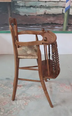 Chaise Haute d'enfant en Frêne 1900