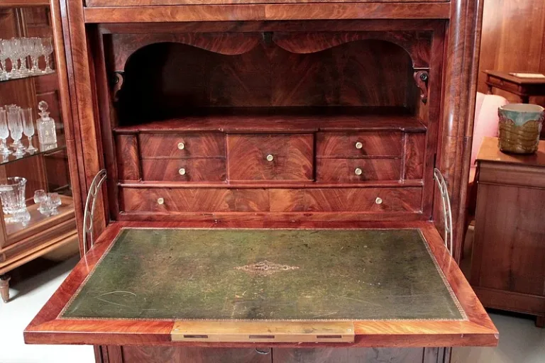 Secrétaire "Guillotine" Restauration en Acajou XIXeme