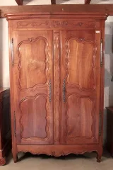 LOUIS XV ZEITRAUM ARMOIRE