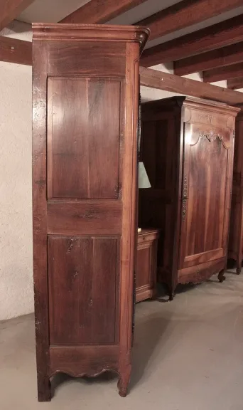 LOUIS XV ZEITRAUM ARMOIRE
