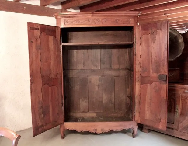 Armoire Louis XV en Merisier XVIIIeme