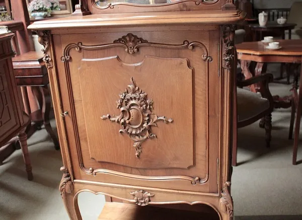 WALNUSS CHIFFONNIER