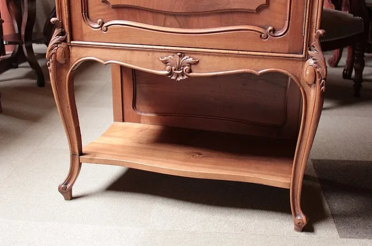 WALNUSS CHIFFONNIER
