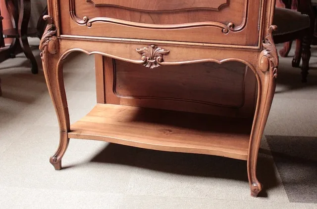 WALNUT CHIFFONNIER