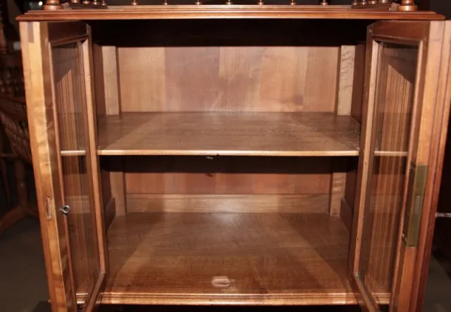 MUSIC CABINET