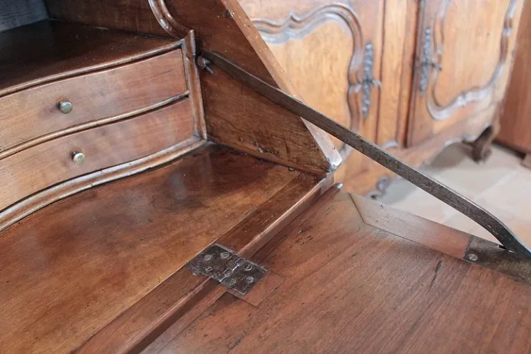 LOUIS XV PERIODE BUREAU