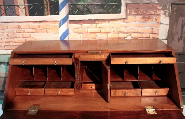 ENGLISH BUREAU