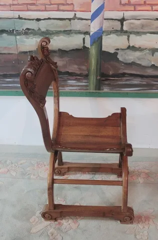 Fauteuil Curule en Noyer XIXeme