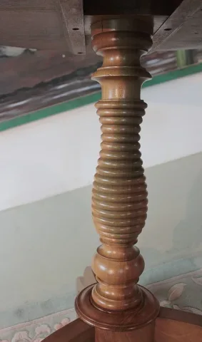 ルイスフィリップ時代のテーブル