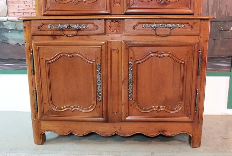 Buffet deux-corps Louis XIV en Merisier XVIIIeme