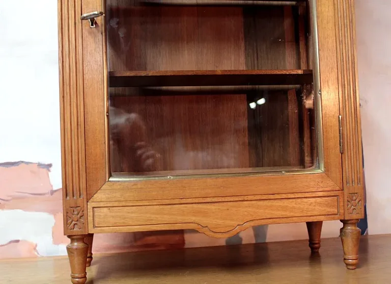 HÄNGESCHRANK