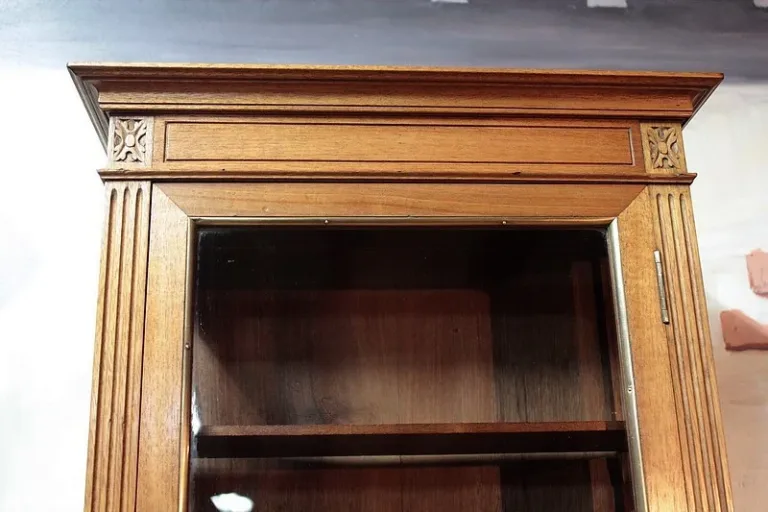 HÄNGESCHRANK