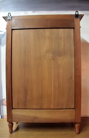 HÄNGESCHRANK