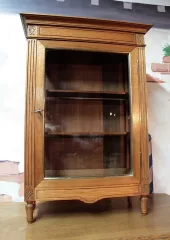HÄNGESCHRANK