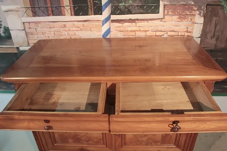 Buffet Louis-Philippe en Merisier XIXeme