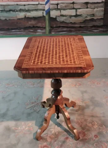 ENGLISH TABLE