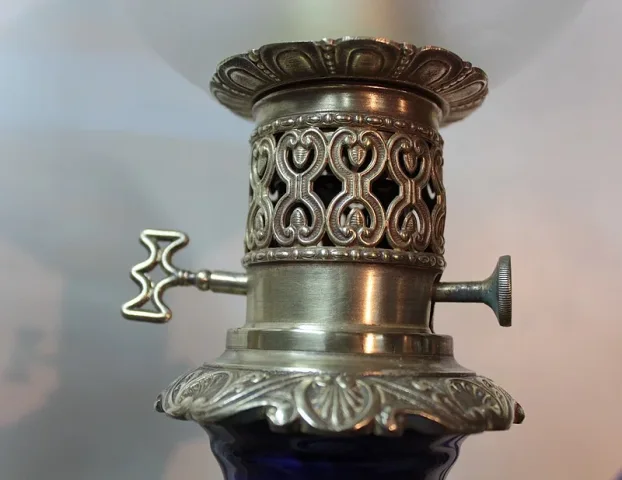 Lampes à Pétrole en Faïence XIXeme