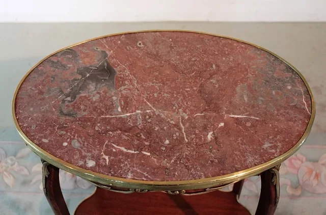 OCCASIONAL TABLE
