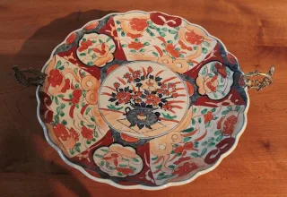 PIATTO DI PORCELLANA IMARI