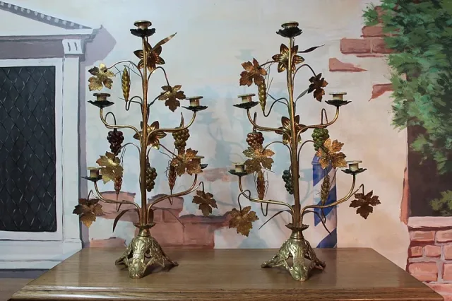 CANDELEROS DE LA IGLESIA
