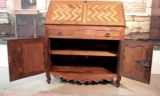 LOUIS XV PERIODE HELLING TOP BUREAU
