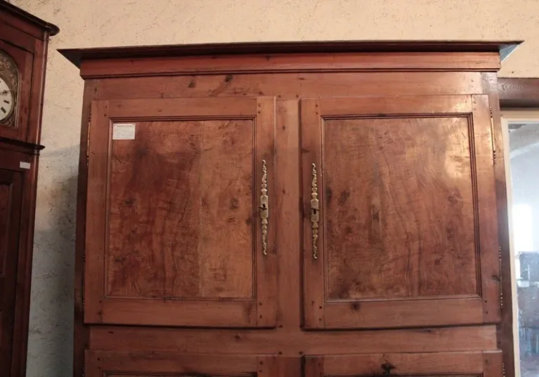 FRENCH CUPBOARD