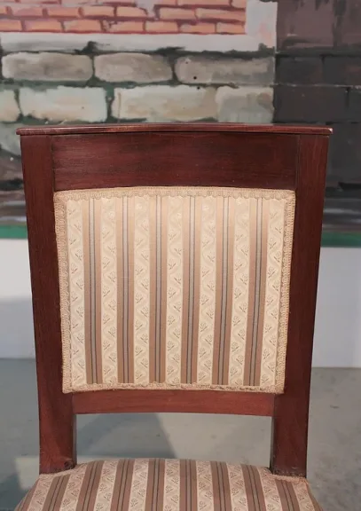 PAIR OF DIRECTOIRE STYLE STÜHLE