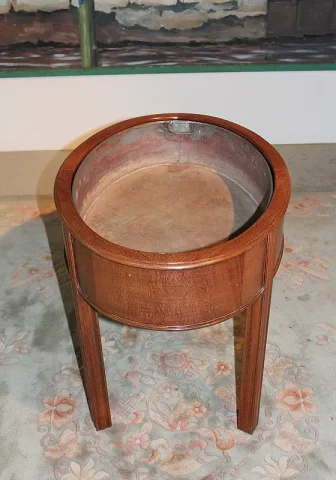 MAHOGANY JARDINIERE