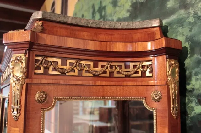 ARMADIO DISPLAY DI STILE DI TRANSIZIONE