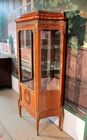 ARMADIO DISPLAY DI STILE DI TRANSIZIONE
