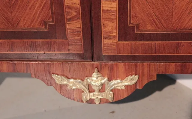 PAIR OF LOUIS XVI STYLE CORNER CUPBOARDS