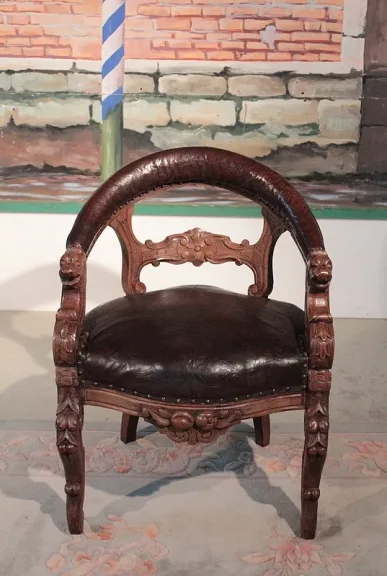 RENAISSANCE STIL SESSEL
