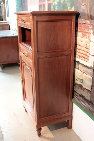 GABINETE DE ESTILO LOUIS XVI