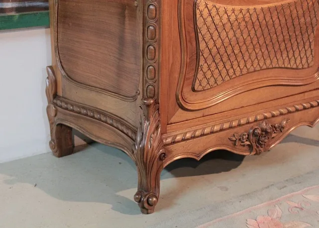 LOUIS XV STYLE DISPLAY CABINET