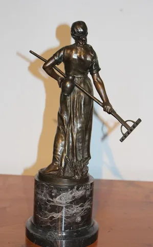 ESTATUA DE BRONCE