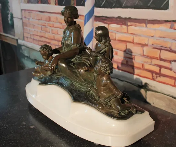 Sculpture en Bronze sur Marbre blanc Fin XIXeme