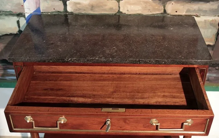 LOUIS XVI PERIODE CONSOLE TAFEL