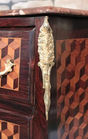 LOUIS XV STYLE CHEST OF DRAWERS