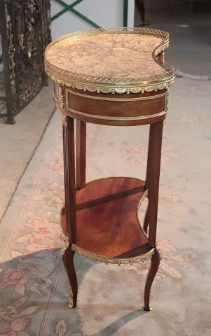 LOUIS XVI STYLE KIDNEY TABLE