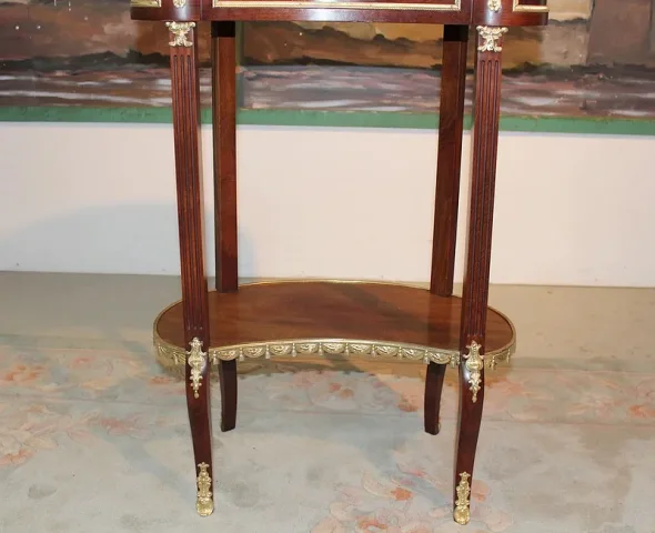 LOUIS XVI STYLE KIDNEY TABLE